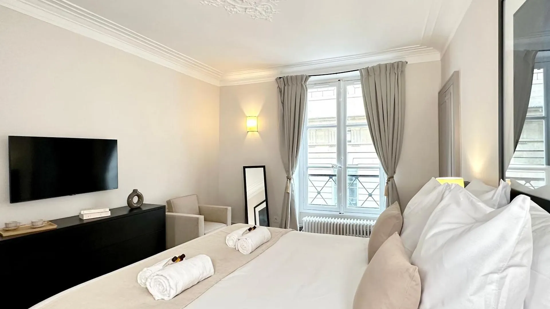 Apartment Luxembourg Garden Unique Haven