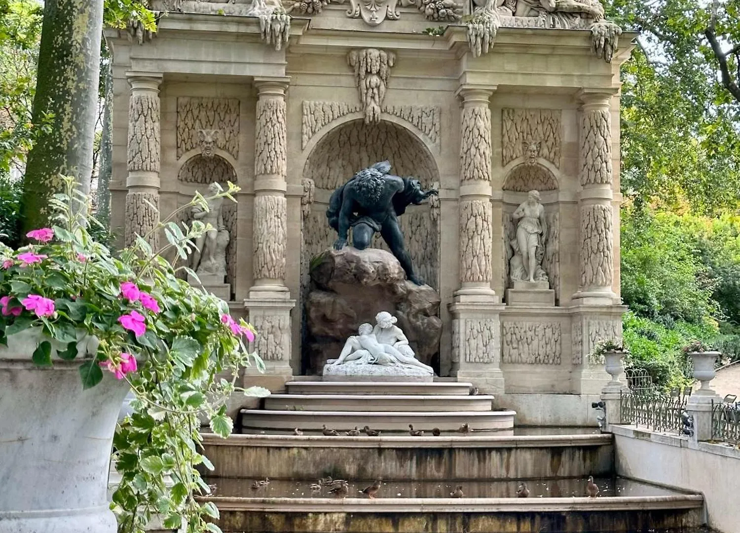 Luxembourg Garden Unique Haven
